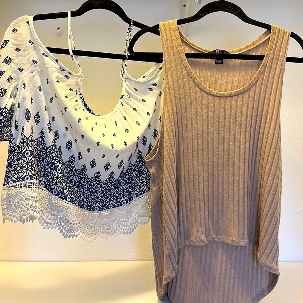 Divided top size 6 and Forever 21 tank sz Small